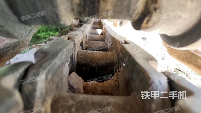 左側(cè)行走馬達(dá)蓋板(行走機(jī)構(gòu)) 左側(cè)行走馬達(dá)蓋板(行走機(jī)構(gòu))