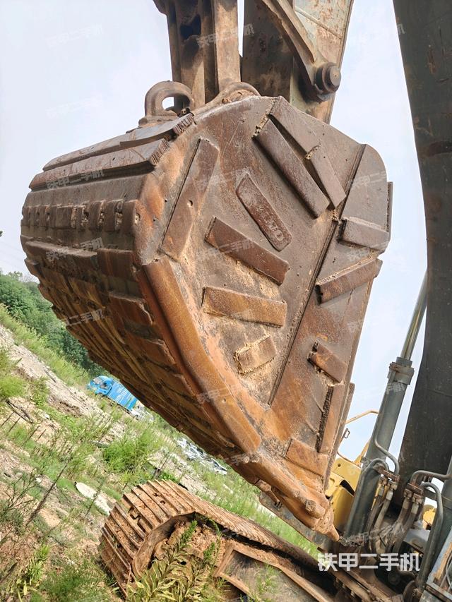 大臂油缸整體?豎拍(工作和回轉(zhuǎn)裝置) 大臂油缸整體?豎拍(工作和回轉(zhuǎn)裝置)