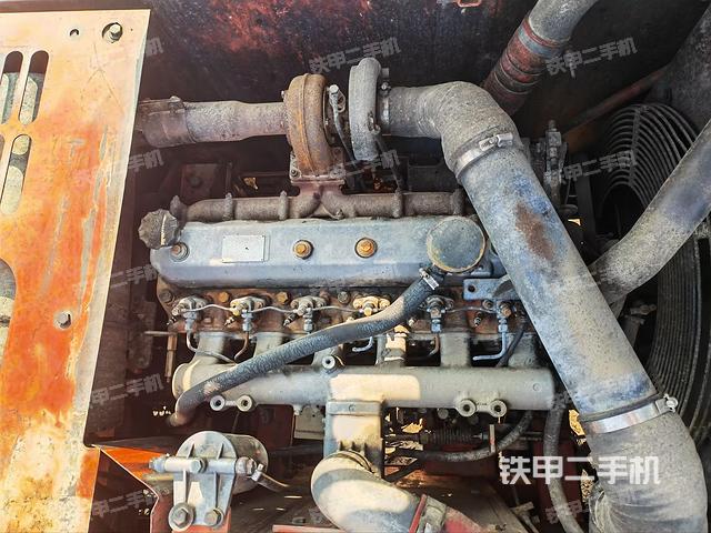 發(fā)動機(jī)整體俯視(整機(jī)外觀) 發(fā)動機(jī)整體俯視(整機(jī)外觀)