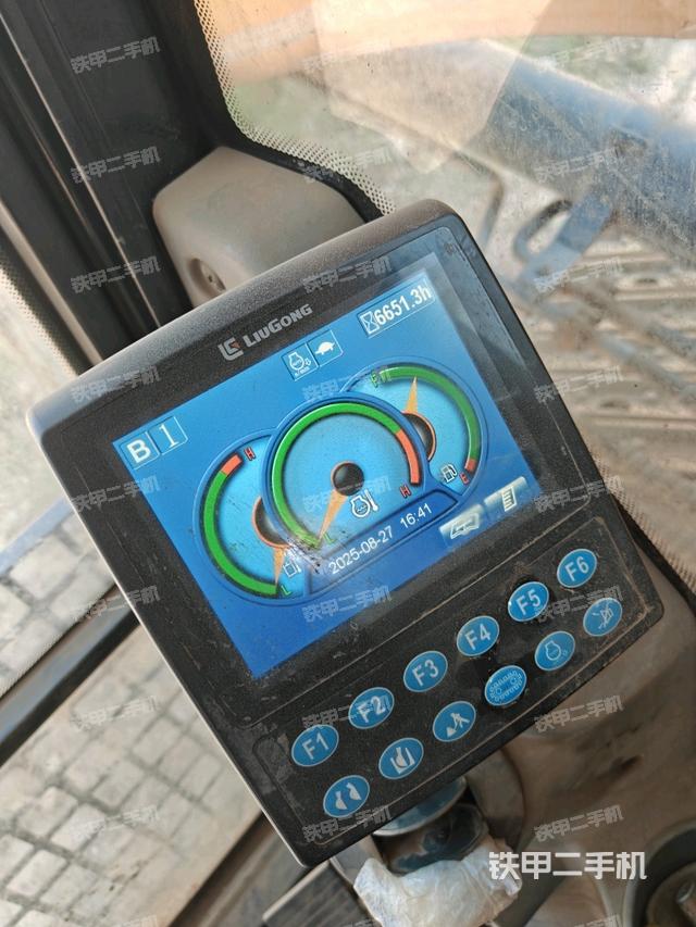 显示屏 （驾驶室部分）