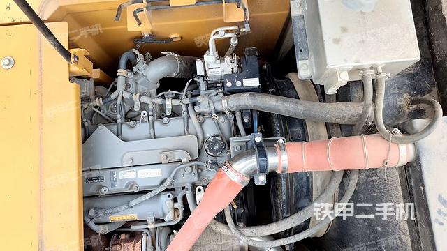 氣門室蓋螺絲特寫(上車部件) 氣門室蓋螺絲特寫(上車部件)