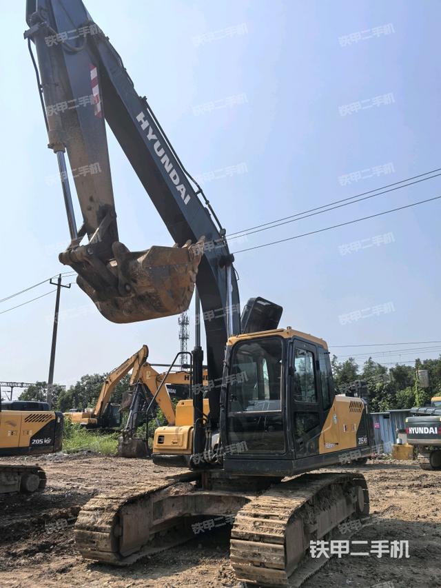 現(xiàn)代R215VSN挖掘機