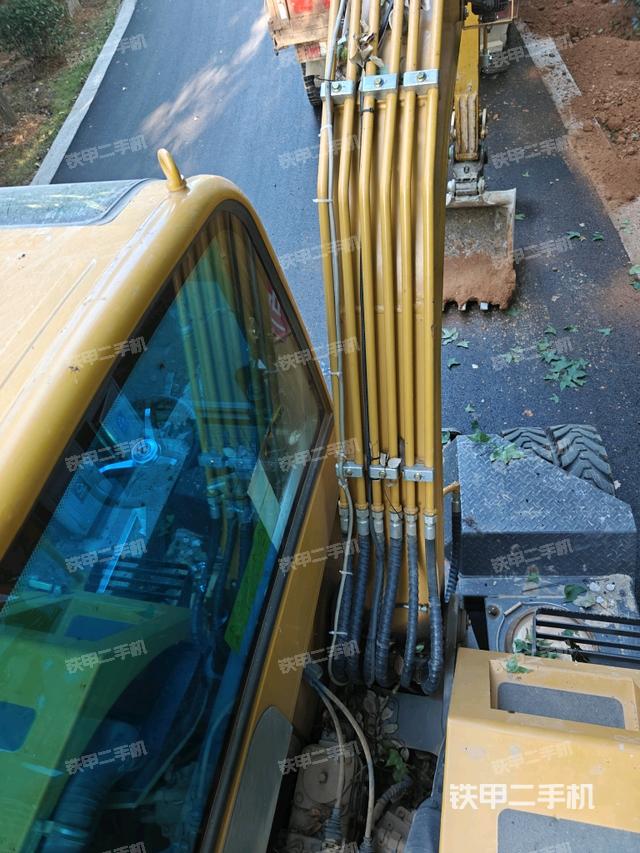 大臂整体 右侧（工作和回转装置）