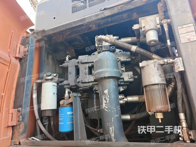 散熱器正面(大件艙室) 散熱器正面(大件艙室)