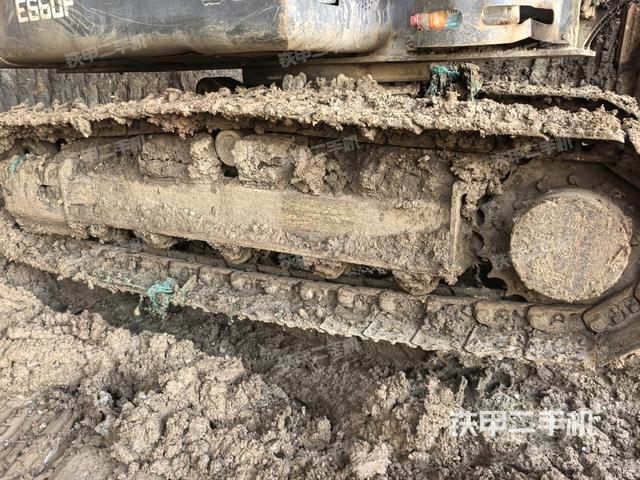 左侧履带整体 （行走机构）