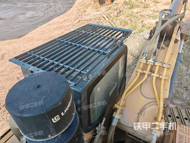 驾驶室顶部俯视（上车部件）