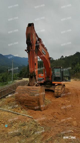 斗山DX380LC挖掘机实拍图片