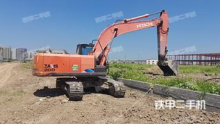 日立ZX200-5A挖掘机实拍图片