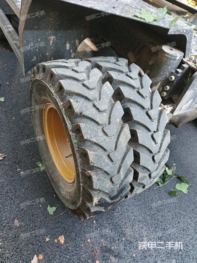 左侧履带整体 （行走机构）