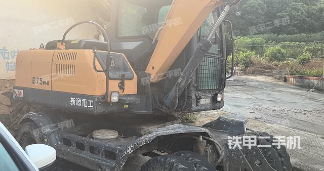 整机右后45°(整机外观) 整机右后45°(整机外观)
