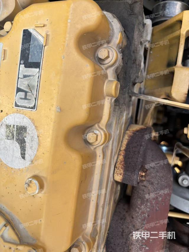 氣門室蓋螺絲特寫(上車部件) 氣門室蓋螺絲特寫(上車部件)