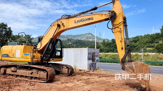 右前45(整機(jī)外觀) 右前45(整機(jī)外觀)