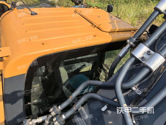 駕駛室頂部俯視(上車部件) 駕駛室頂部俯視(上車部件)