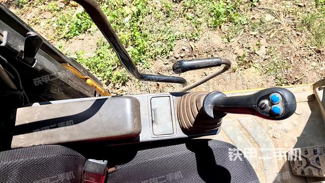 座椅后部(駕駛室部分) 座椅后部(駕駛室部分)