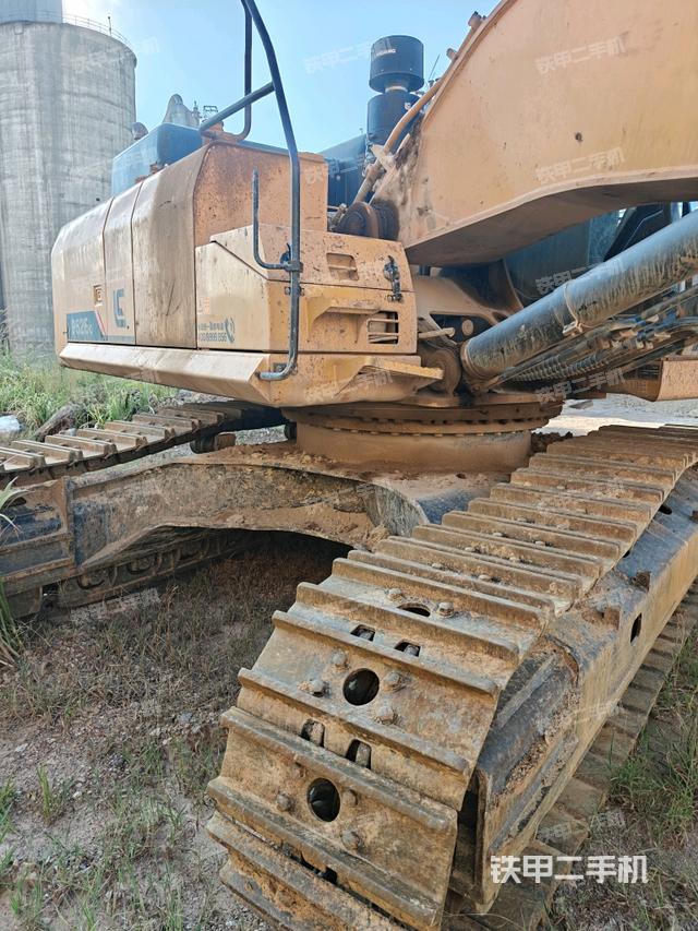 大臂整体 右侧（工作和回转装置）