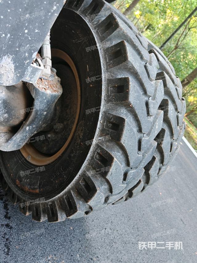 左驱动轮（行走机构）