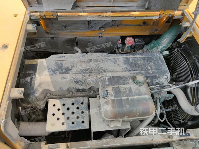 发动机室(上车部件) 发动机室(上车部件)
