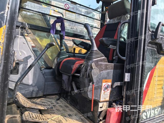 ?駕駛室正側(cè)（駕駛室部分）