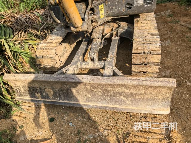 转盘和下车架正前（工作和回转装置）