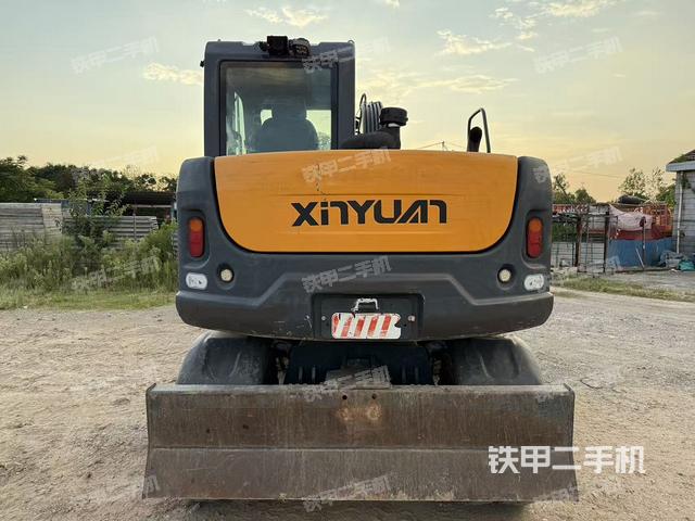 駕駛室頂部（整機(jī)外觀）