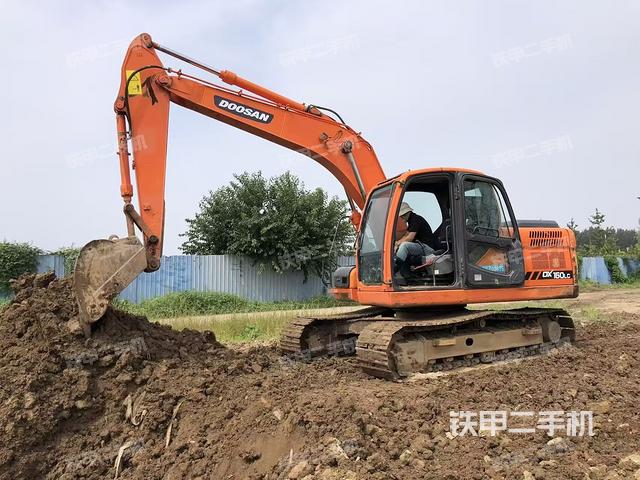 斗山DX150LC-9C挖掘機
