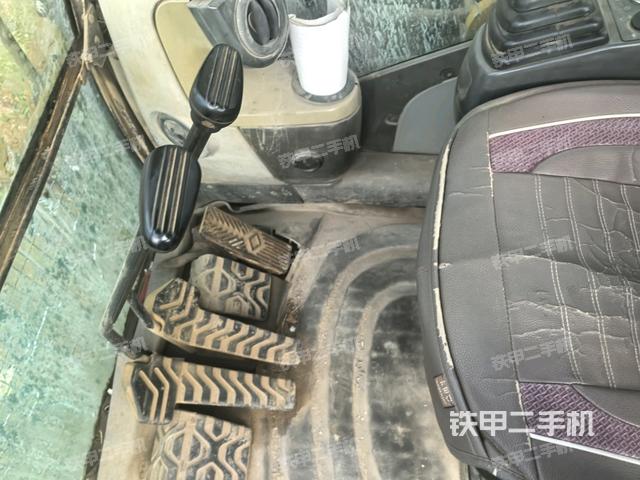 座椅后部(駕駛室部分) 座椅后部(駕駛室部分)