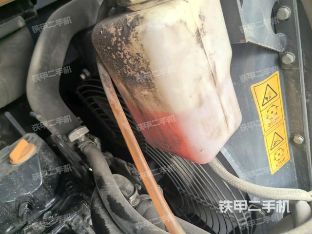 水箱+風(fēng)扇特寫(xiě)(上車部件) 水箱+風(fēng)扇特寫(xiě)(上車部件)