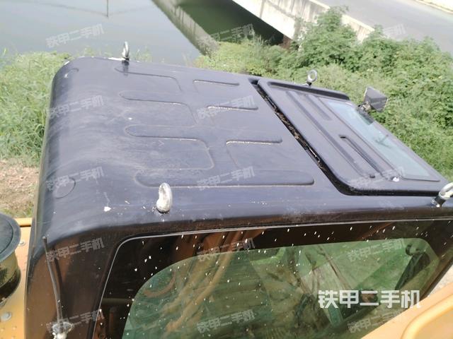 駕駛室頂部俯視(上車部件) 駕駛室頂部俯視(上車部件)