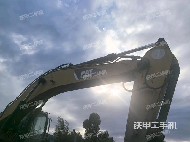 大臂根部?斜視(工作和回轉(zhuǎn)裝置) 大臂根部?斜視(工作和回轉(zhuǎn)裝置)