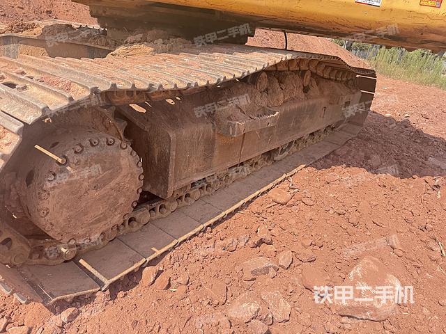 单侧履带整体（整机外观）