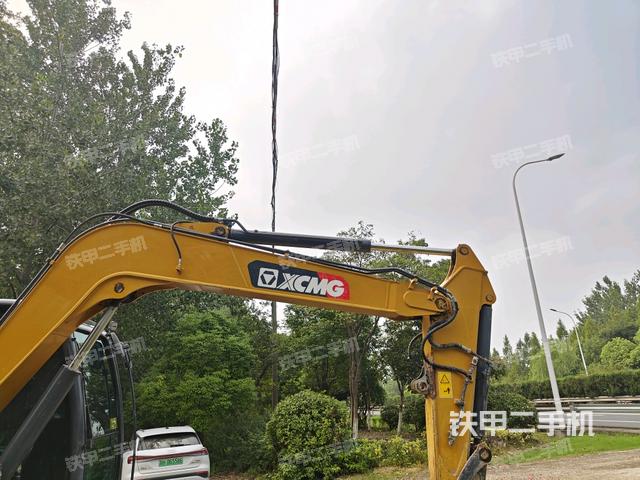 小臂整體左后(工作和回轉(zhuǎn)裝置) 小臂整體左后(工作和回轉(zhuǎn)裝置)