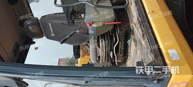 驾驶室整体（整机外观）