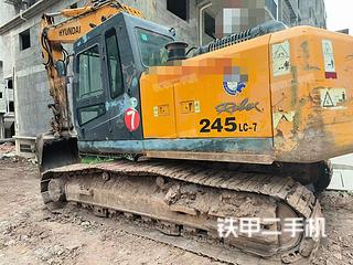 现代R225LC-7挖掘机实拍图片