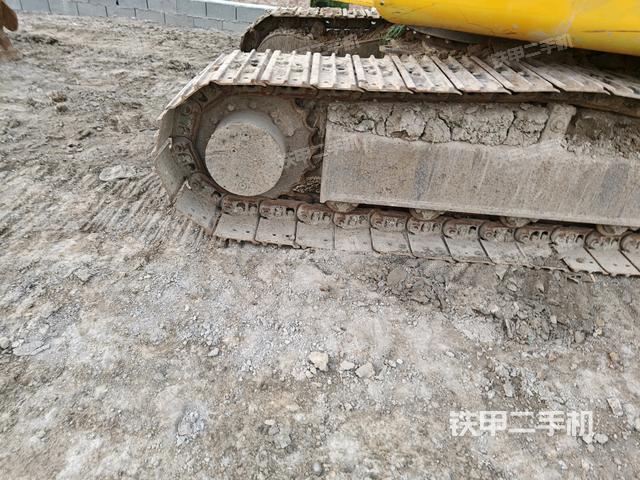 右導向輪(行走機構) 右導向輪(行走機構)