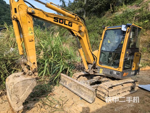 山東臨工E635F挖掘機(jī)