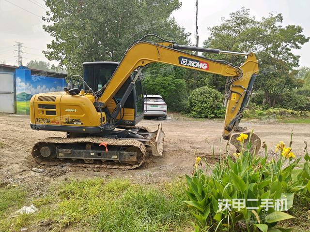 右前45(整機(jī)外觀) 右前45(整機(jī)外觀)