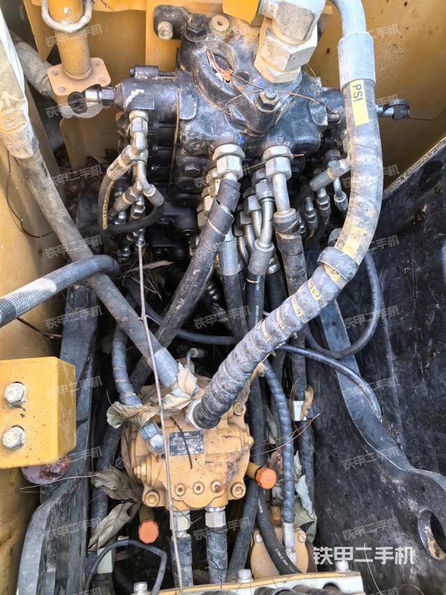 回轉(zhuǎn)馬達(dá)（上車(chē)部件）