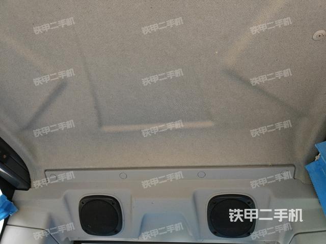 右側(cè)玻璃角標(駕駛室部分) 右側(cè)玻璃角標(駕駛室部分)