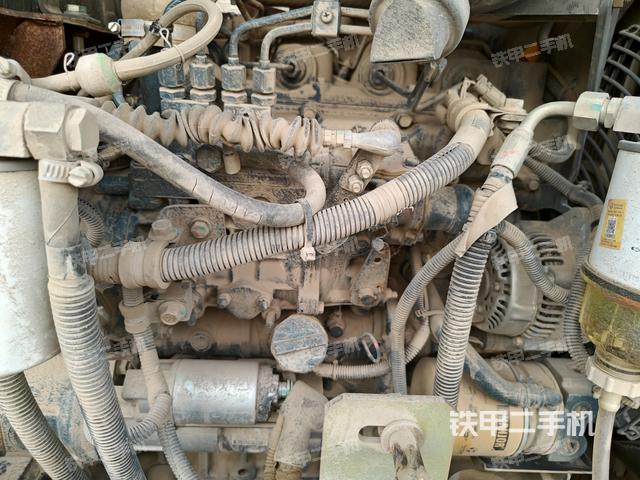 發(fā)動機室(上車部件) 發(fā)動機室(上車部件)