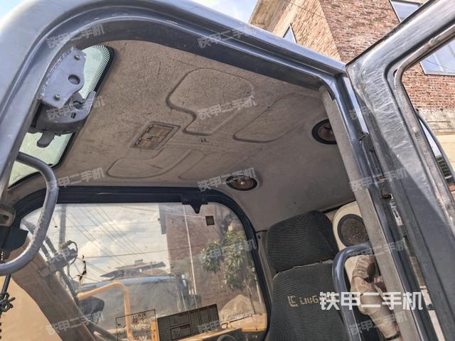 ?駕駛室正側(cè)(駕駛室部分) ?駕駛室正側(cè)(駕駛室部分)