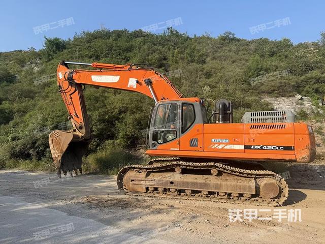 斗山DX380LC挖掘機