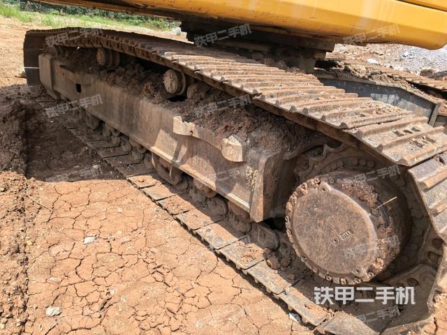 左側(cè)行走馬達(dá)蓋板(行走機(jī)構(gòu)) 左側(cè)行走馬達(dá)蓋板(行走機(jī)構(gòu))