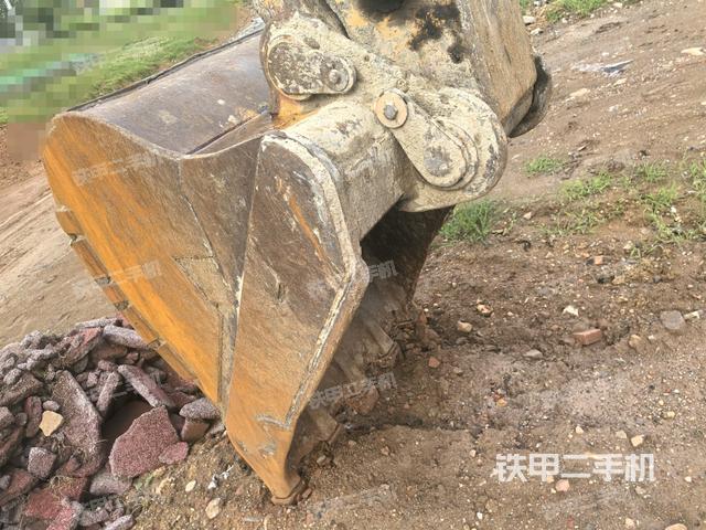 大臂整體?右側(cè)(工作和回轉(zhuǎn)裝置) 大臂整體?右側(cè)(工作和回轉(zhuǎn)裝置)