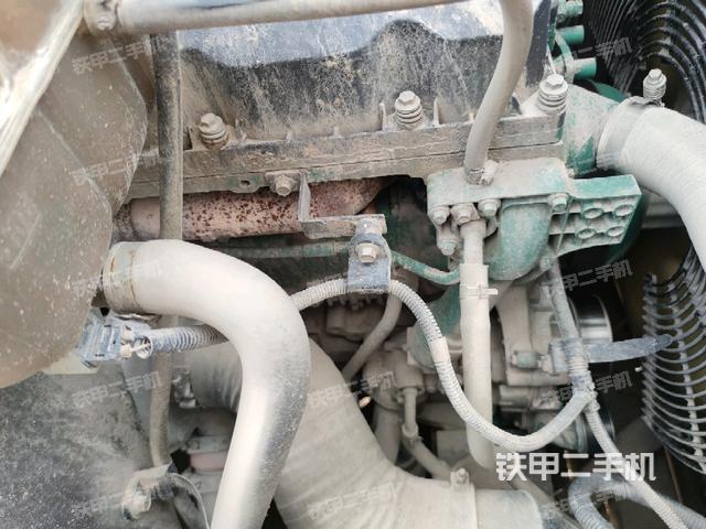气门室盖螺丝特写(上车部件) 气门室盖螺丝特写(上车部件)