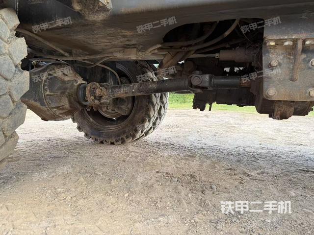 單側(cè)履帶整體（整機(jī)外觀）