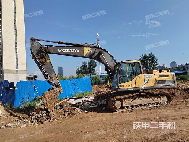 沃爾沃EC250D挖掘機(jī)
