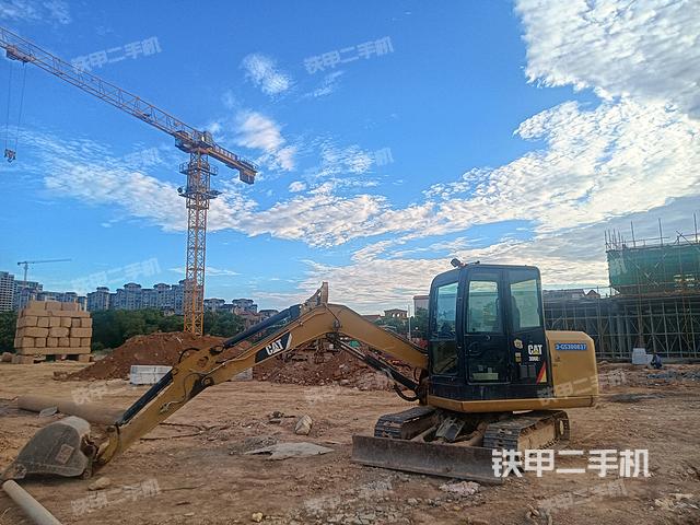 驾驶室整体（整机外观）