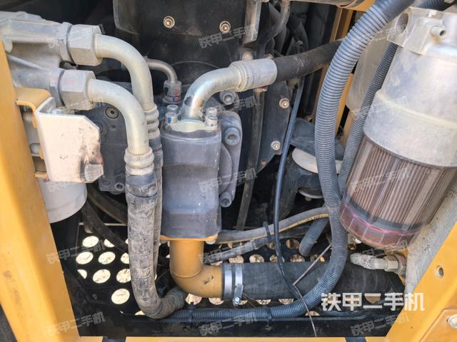 電瓶（大件艙室）