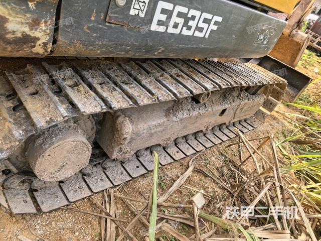 左侧行走马达盖板（行走机构）