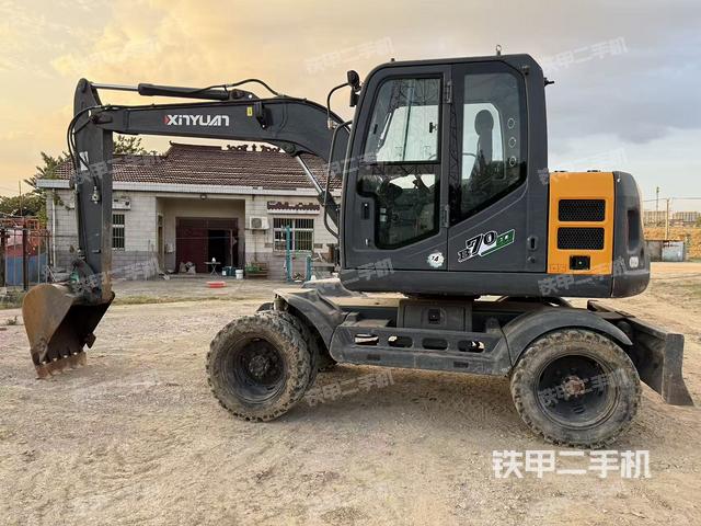 新源B70ECO挖掘机